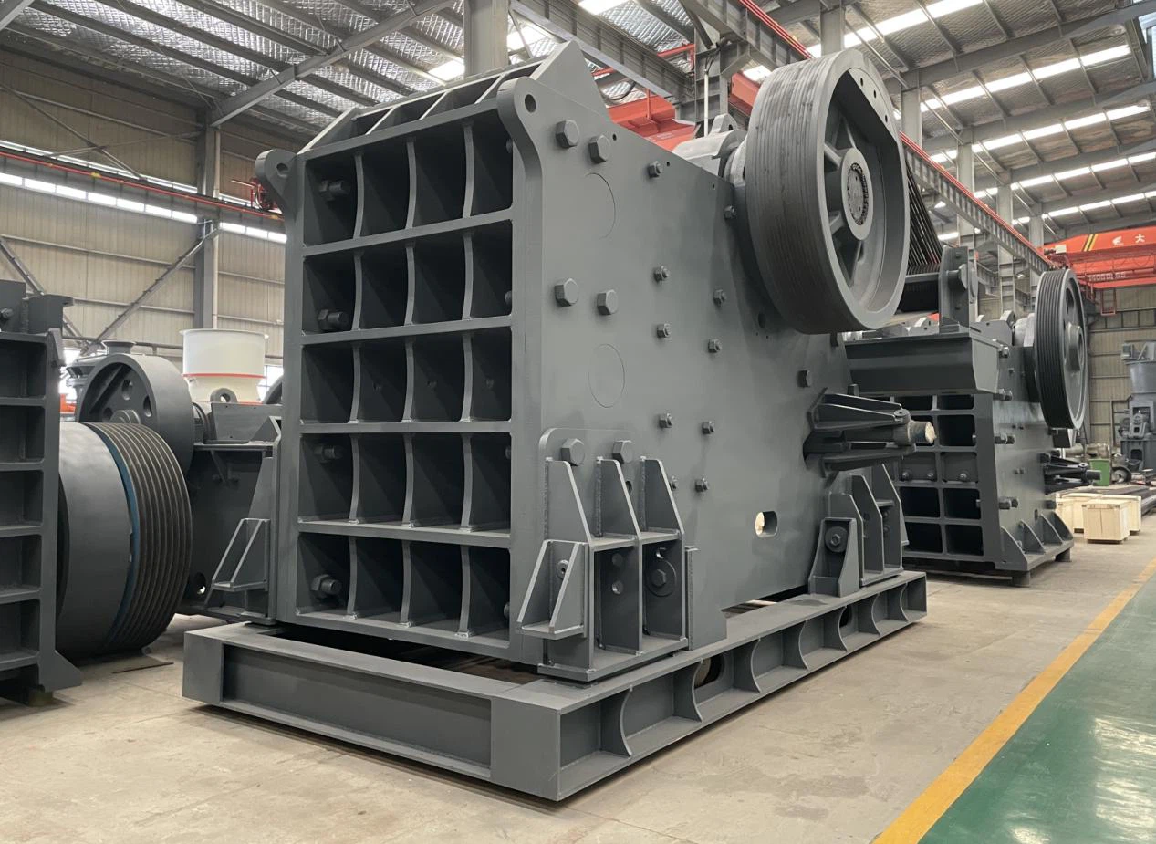 C Jaw Crusher-Side View-huge-01